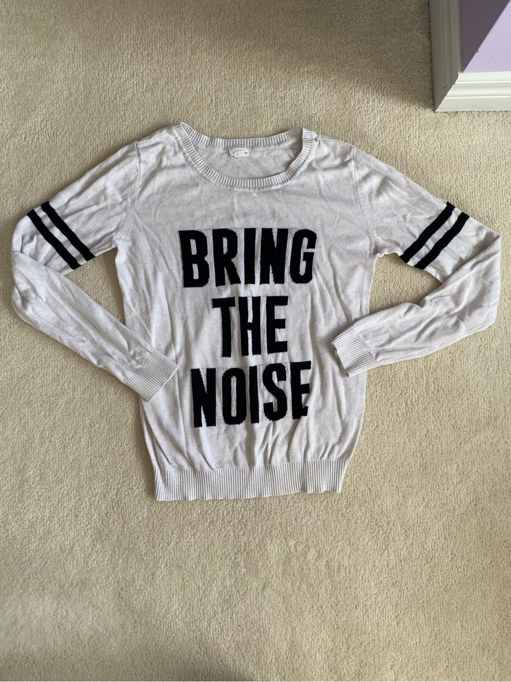 Garage 'BRING THE NOISE' Graphic Sweater